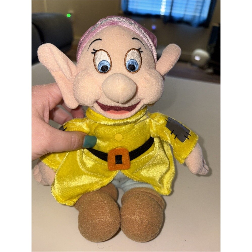 Disney Store Snow White and the Seven Dwarfs Dopey Dwarf Plush 12”